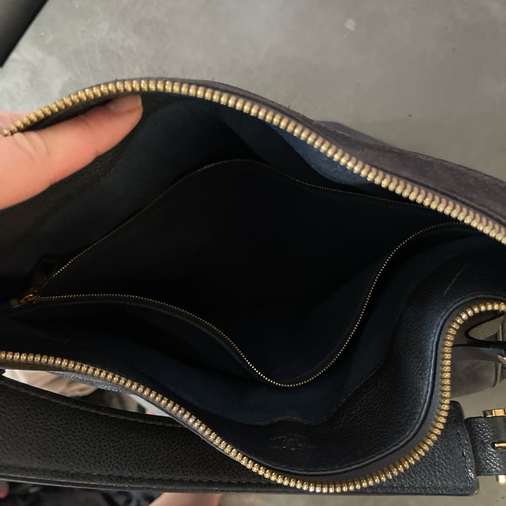Black Louis Vuitton Handbag - Picture 3 of 6